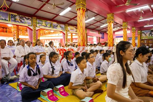 ภาพ No.203536:พิธีทอดผ้าป่าทำนุบำรุงศาสนสถาน ณ วัดตะเคียน ตำบลบางคูเวียง อำเภอบางกรวย จังหวัดนนทบุรี ในโครงการธรรมยาตรา กตัญญูบูชา มหาปูชนียาจารย์ พระมงคลเทพมุนี(สด จนฺทสโร) พระผู้ปราบมาร อนุสรณ์สถาน 7 แห่ง ปีที่ 13 วันที่ 29 มกราคม พ.ศ. 2568