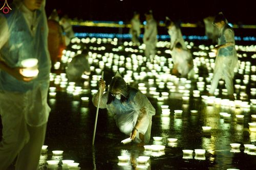 ภาพ No.244230:วันที่ 7 กันยายน พ.ศ. 2568 พิธีจุดประทีป วันครูผู้ค้นพบวิชชาธรรมกาย ณ ลานธรรมฯ และวิหารคด วัดพระธรรมกาย