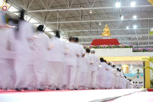 ภาพ No.150117:พิธีทอดผ้าป่าสมทบกฐินวัดพระธรรมกาย และสมทบกฐิน 30,000 วัดทั่วไทย ครั้งที่ 1 เนื่องในวันธรรมชัย 27 สิงหาคม พ.ศ.2567 ณ สภาธรรมกายสากล วัดพระธรรมกาย