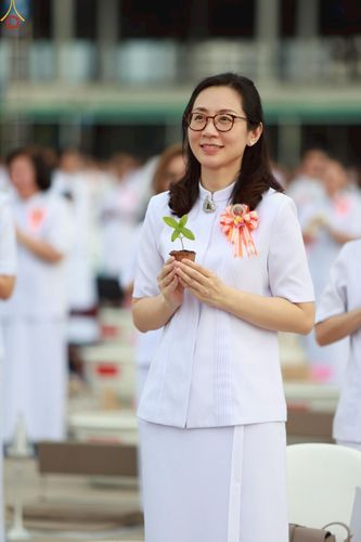 ภาพ No.252914:วันที่ 10 ตุลาคม พ.ศ. 2568 พิธีปลูกต้นทรัพย์บานชื่น ณ ลานธรรม วัดพระธรรมกาย