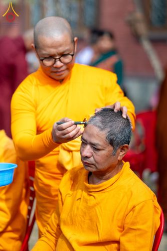 ภาพ No.209791:วันที่ 28 กุมภาพันธ์ พ.ศ.2568 พิธีเปิดโครงการบวชสามเณร พิธีถวายไทยธรรม พิธีขอขมามอบผ้าไตร  ณ เมืองปาตัน ประเทศเนปาล
