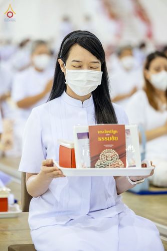 ภาพ No.80542:พิธีถวายทุนสนับสนุนการสร้าง พระไตรปิฎกฉบับธรรมชัย วันเสาร์ที่ 29 เมษายน พ.ศ. 2566 ณ สภาธรรมกายสากล วัดพระธรรมกาย