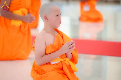 ภาพ No.216896:วันเสาร์ที่ 5 เมษายน พ.ศ. 2568 พิธีตัดปอยผม พิธีขอขมาผู้ปกครอง พิธีมอบบาตรและผ้าไตร พิธีบรรพชา ณ ศูนย์ปฏิบัติธรรมและศูนย์อบรมเยาวชนพระนครศรีอยุธยา ต.พุทเลา อ.บางปะหัน จ.พระนครศรีอยุธยา