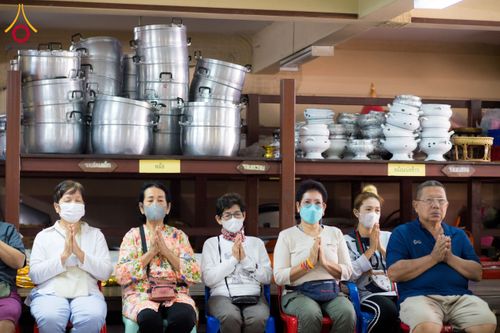 ภาพ No.196605:พิธีทอดผ้าป่าทำนุบำรุงศาสนสถาน ณ วัดไทยเจริญ ตำบลบางขุนกอง อำเภอบางกรวย จังหวัดนนทบุรี  ในโครงการธรรมยาตรา กตัญญูบูชา มหาปูชนียาจารย์ พระมงคลเทพมุนี(สด จนฺทสโร) พระผู้ปราบมาร อนุสรณ์สถาน 7 แห่ง ปีที่ 13 วันที่ 17 มกราคม พ.ศ. 2568