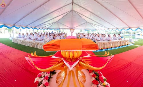 ภาพ No.259333:วันอาทิตย์ที่ 12 ตุลาคม พ.ศ. 2568 พิธีทอดกฐินบรมจักรพรรดิ สร้างอุโบสถ 82 ปี บูชาธรรมหลวงพ่อธัมมชโย ณ วัดพระธรรมกายแคลิฟอร์เนีย ประเทศสหรัฐอเมริกา 