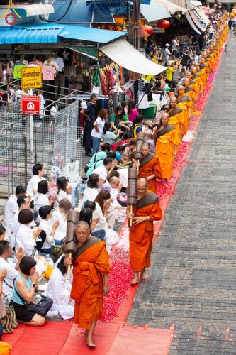 ภาพ No.128506:พิธีอัญเชิญพระบรมสารีริกธาตุ " ใจกลางเมืองนครหาดใหญ่ " เพื่อประดิษฐาน ณ มหารัตนเจดีย์สิริปทุมสวรรค์ (เจดีย์อริยพุทธะ 5 พระองค์) ศูนย์ปฏิบัติธรรมภาคใต้ อ.บางกล่ำ จ.สงขลา  วันที่ 9 มีนาคม พ.ศ. 2567 (ชุดที่ 2)