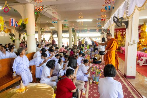 ภาพ No.171727:พิธีทอดกฐิน ณ วัดมหาโพธิ์ จ.ลพบุรี ในโครงการกฐินสามัคคีทั่วไทย 30,000 วัด บูชาธรรม 80 ปี หลวงพ่อธัมมชโย โดยคณะศิษยานุศิษย์วัดพระธรรมกาย วันที่ 27 ตุลาคม พ.ศ. 2567