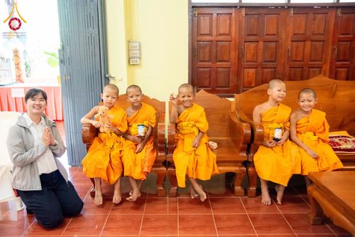 ภาพ No.184195:กิจกรรมวันรวมพลังเด็กดี V-Star จังหวัดตาก ประจำปี 2567  วันที่ 6 ธันวาคม พ.ศ. 2567 ณ วัดดอนเจดีย์ อ.พบพระ จ.ตาก