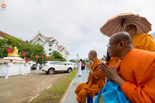 ภาพ No.239196:วันอาทิตย์ที่ 17 สิงหาคม พ.ศ. 2568 พิธีอัญเชิญรูปเหมือนพระมงคลเทพมุนี (สด จันทสโร) ณ ศาลากลางจังหวัดเลย ถึงลานพญานาค สวนสาธารณะกุดป่อง อ.เมือง จ.เลย