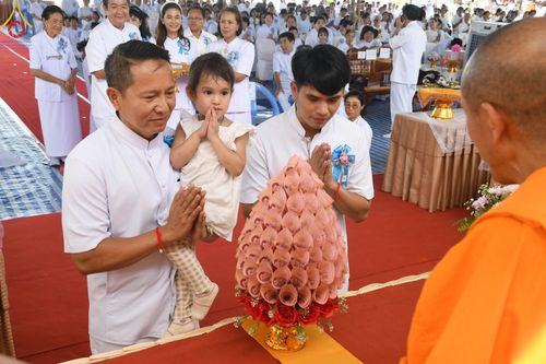 ภาพ No.91420:พิธีทอดผ้าป่ายกยอดดอกบัวสิริปทุมทิพย์  ประดิษฐาน ณ ปทุมเจดีย์  (เจดีย์พระพุทธเจ้า ๕ พระองค์) ณ ศูนย์อบรมเยาวชนจังหวัดปัตตานี 22 ตุลาคม พ.ศ.2566