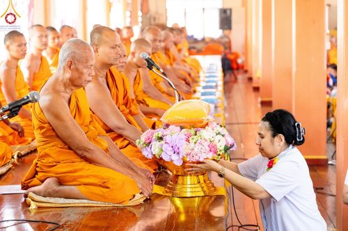 ภาพ No.200401:พิธีทอดผ้าป่าทำนุบำรุงศาสนสถาน ณ วัดผาสุการาม ตำบลบางไทรป่า อำเภอบางเลน จังหวัดนครปฐม ในโครงการธรรมยาตรา กตัญญูบูชา มหาปูชนียาจารย์ พระมงคลเทพมุนี(สด จนฺทสโร) พระผู้ปราบมาร อนุสรณ์สถาน 7 แห่ง ปีที่ 13 วันที่ 22 มกราคม พ.ศ. 2568