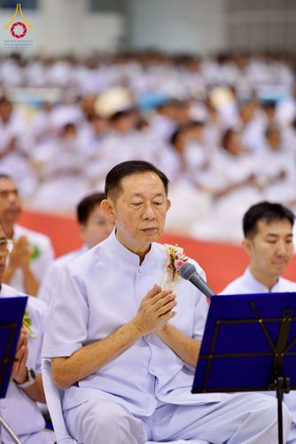 ภาพ No.215322:วันอาทิตย์ต้นเดือนที่ 6 เมษายน พ.ศ. 2568 พิธีบูชาข้าวพระ สภาธรรมกายสากล วัดพระธรรมกาย