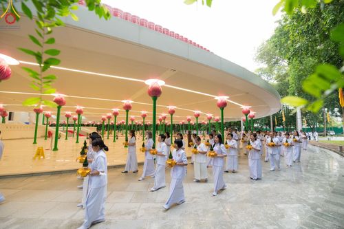 ภาพ No.156685:พิธีบรรพชาอุปสมบท ธรรมทายาท โครงการอุปสมบทหมู่บูชาธรรมครบรอบ 107 ปี วันครูผู้ค้นพบวิชชาธรรมกาย ณ โบสถ์พระไตรปิฏก วัดพระธรรมกาย วันเสาร์ที่ 14 กันยายน พ.ศ. 2567
