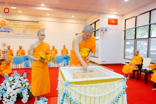 ภาพ No.221396:วันอาทิตย์ที่ 27 เมษายน พ.ศ. 2568 พิธีเจริญพระพุทธมนต์สมโภชดวงแก้วธรรมชัย เนื่องในโอกาสบูชาธรรม 81 ปีหลวงพ่อธัมมชโย อัญเชิญประดิษฐานเนื่องในโอกาสสถาปนาวัดพระธรรมกายไอซ์แลนด์ ณ อาคารปลูกศรัทธา 1 วัดพระธรรมกาย อำเภอคลองหลวง จังหวัดปทุมธานี