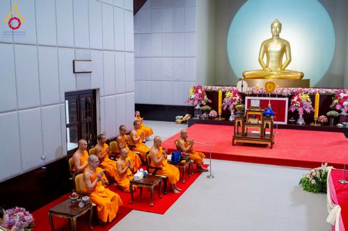 ภาพ No.231265:วันพฤหัสบดีที่ 3 กรกฏาคม พ.ศ. 2568 พิธีมุทิตาสักการะพระภิกษุนาคหลวง พระมหาพนาวัฒน์ ธมฺมนฺตคามี (จันทร์เผือก) เปรียญธรรม ๙ ประโยค ณ วัดพระธรรมกาย ปทุมธานี