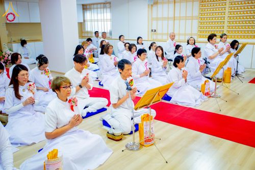 ภาพ No.221310:วันศุกร์ที่ 25 เมษายน พ.ศ. 2568 พิธีอัญเชิญรูปเหมือนพระมงคลเทพมุนี (สด จนฺทสโร) พระผู้ปราบมาร พิธีทอดผ้าป่าสามัคคี 25 ปี พิธีถวายสังฆทาน 15 วัด แด่เจ้าอาวาสภาคพื้นเอเชีย และแอฟริกา ในวาระครบ 25 ปี วัดพระธรรมกายโอซาก้า ประเทศญี่ปุ่น