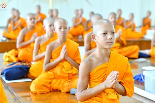 ภาพ No.247404:วันจันทร์ที่ 22 กันยายน พ.ศ. 2568 (วันพระ แรม 15 ค่ำ เดือน 10) พิธีบุพเปตพลี ครั้งที่ 170 ร่วมอุทิศบุญแด่หมู่ญาติที่ล่วงลับไปแล้ว และสืบทอดอายุพระพุทธศาสนา ณ หอฉันคุณยายอาจารย์ฯ วัดพระธรรมกาย