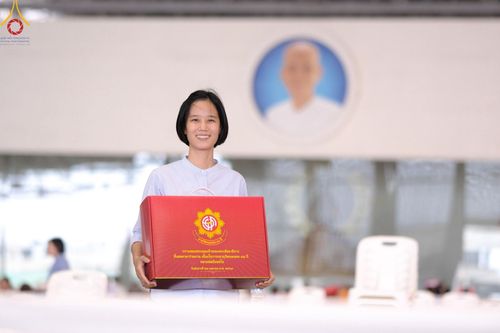 ภาพ No.212278:วันพุธที่ 19 มีนาคม พ.ศ. 2568 การบรรจุไทยธรรมลงกล่องสำเร็จ 43,500 กล่อง เพื่อถวายแด่พระสังฆาธิการ 40,000 กว่าวัดทั่วไทย ในวันคุ้มครองโลก 22 เมษายน พ.ศ. 2568 ณ บ้านแก้วเรือนทองคุณยายฯ วัดพระธรรมกาย