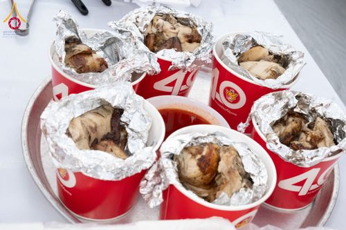 ภาพ No.192560:พิธีถวายภัตตาหารเป็นสังฆทาน แด่พระธรรมยาตรา ณ อนุสรณ์สถานคลองบางนางแท่น อ.สามพราน จ.นครปฐม ในโครงการธรรมยาตรา กตัญญูบูชา มหาปูชนียาจารย์ พระมงคลเทพมุนี(สด จนฺทสโร) พระผู้ปราบมาร อนุสรณ์สถาน 7 แห่ง ปีที่ 13 วันที่ 10 มกราคม พ.ศ. 2568