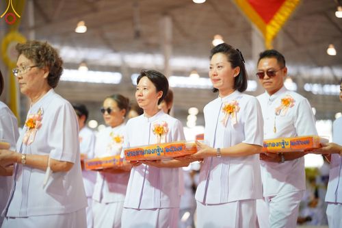 ภาพ No.167723:พิธีทอดกฐิน และ พิธีกรานกฐิน ในวันอาทิตย์ที่ 3 พฤศจิกายน พ.ศ. 2567 ณ วัดพระธรรมกาย จ.ปทุมธานี