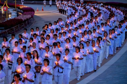 ภาพ No.224235:วันที่ 3-5 พฤษภาคม พ.ศ. 2568  กิจวัตร-กิจกรรมโครงการปฏิบัติธรรมอบรมศีลธรรม “บวชอุบาสิกาแก้ว” ถวายเป็นพระราชกุศล แด่พระบาทสมเด็จพระเจ้าอยู่หัว เนื่องในโอกาสมหามงคล “วันฉัตรมงคล” ณ วัดพระธรรมกาย อ.คลองหลวง จ.ปทุมธานี