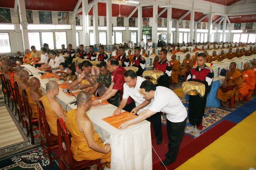 ภาพ No.3073:พิธีถวายสังฆทานแด่คณะสงฆ์ 266 วัด ใน 4 จังหวัดภาคใต้ ครั้งที่ 9