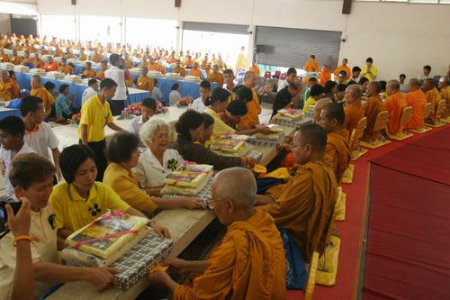 ภาพ No.3087:พิธีถวายสังฆทานแด่คณะสงฆ์ 266 วัด ใน 4 จังหวัดภาคใต้ ครั้งที่ 13