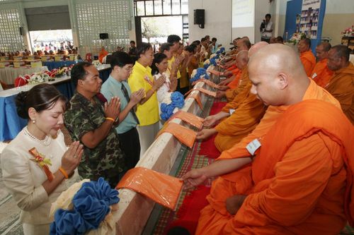 ภาพ No.3133:พิธีถวายสังฆทานแด่คณะสงฆ์ 266 วัด ใน 4 จังหวัดภาคใต้ ครั้งที่ 19