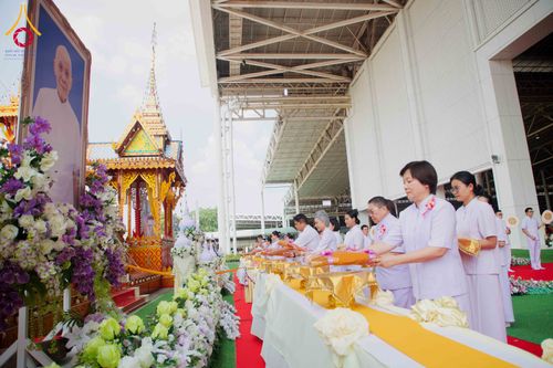 ภาพ No.316565:วันอาทิตย์ที่ 29 มีนาคม พ.ศ. 2569 พิธีทอดผ้าบังสุกุลและพิธีชำระร่าง โยมพ่อณรงค์ จินตมากุล  สิริอายุ 99 ปี 11 เดือน โยมบิดา พระครูปลัดรัตนวีรวัฒน์ (รังสฤษดิ์ อิทฺธิจินตโก) ที่ปรึกษาเจ้าคณะจังหวัดปทุมธานี เจ้าอาวาสวัดพระธรรมกาย  ณ ฌาปนสถานชั่วคราว ทางเข้า 