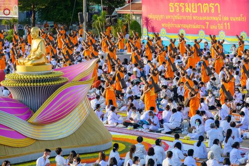 ภาพ No.70760:พิธีต้อนรับพระธรรมยาตรา ในโครงการธรรมยาตรากตัญญูบูชา มหาปูชนียาจารย์ พระมงคลเทพมุนี(สด จนฺทสโร) พระผู้ปราบมาร อนุสรณ์สถาน 7 แห่ง ปีที่ 11 วันที่ 14 มกราคม พ.ศ. 2566 ณ อนุสรณ์สถานลำดับที่ 3 สถานที่เกิดในเพศสมณะ วัดสองพี่น้อง อ.สองพี่น้อง จ.สุพรรณบุรี
