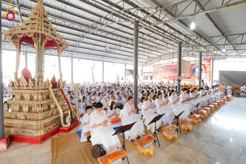 ภาพ No.299033:วันที่ 20 มกราคม พ.ศ. 2569 พิธีทอดผ้าป่าทำนุบำรุงศาสนสถาน ณ วัดใหม่นพรัตน์ ต.เนินพระปรางค์ อ.สองพี่น้อง จ.สุพรรณบุรี ในโครงการธรรมยาตรา กตัญญูบูชา มหาปูชนียาจารย์ พระมงคลเทพมุนี(สด จนฺทสโร) พระผู้ปราบมาร อนุสรณ์สถาน 7 แห่ง ปีที่ 14