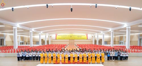 ภาพ No.322794:วันที่ 15-18 เมษายน พ.ศ.2569 การเเตรียมโต๊ะฉัน , เตรียมจุดพักค้าง , เรียงเก้าอี้ , เรียงกล่องไทยธรรม  เพื่องานถวายมหาสังฆทาน 40,000 กว่าวัดทั่วประเทศ วันคุ้มครองโลก 22 เมษายน พ.ศ.2569 วัดพระธรรมกาย