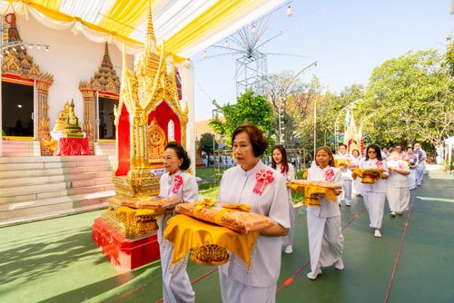 ภาพ No.291908:วันที่ 9 มกราคม พ.ศ. 2569 พิธีทอดผ้าป่าทำนุบำรุงศาสนสถาน ณ วัดศรีเมือง จ.สมุทรสาคร ในโครงการธรรมยาตรา กตัญญูบูชา มหาปูชนียาจารย์ พระมงคลเทพมุนี(สด จนฺทสโร) พระผู้ปราบมาร อนุสรณ์สถาน 7 แห่ง ปีที่ 14