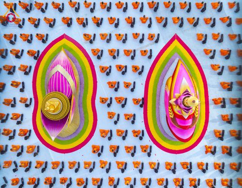 ภาพ No.294704:วันอาทิตย์ที่ 14 ธันวาคม พ.ศ.2568 พระธรรมยาตราปฏิบัติธรรมและถ่ายภาพหมู่ประวัติศาสตร์ ณ วัดสองพี่น้อง ต.ต้นตาล อ.สองพี่น้อง จ.สุพรรณบุรี ในโครงการธรรมยาตรา กตัญญูบูชา มหาปูชนียาจารย์ พระมงคลเทพมุนี(สด จนฺทสโร) พระผู้ปราบมาร อนุสรณ์สถาน 7 แห่ง ปีที่ 14