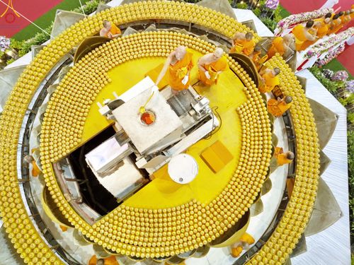 ภาพ No.77775:พิธีหล่อพระบรมพุทธเจ้า ทิศตะวันตก  วันอาทิตย์ที่ 19 มีนาคม พ.ศ. 2566 ณ วัดพระธรรมกาย จ.ปทุมธานี