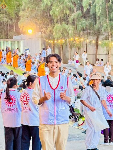 ภาพ No.296248:ภาพเบื้องหลังอาสาสมัครรวมใจ ชุดที่ 2 ในโครงการธรรมยาตรา กตัญญูบูชา มหาปูชนียาจารย์ พระมงคลเทพมุนี(สด จนฺทสโร) พระผู้ปราบมาร อนุสรณ์สถาน 7 แห่ง ปีที่ 14