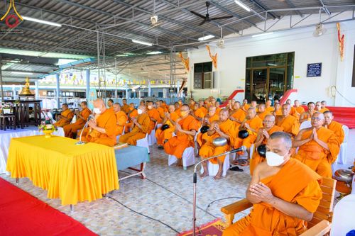 ภาพ No.78330:พิธีถวายสังฆทานแด่คณะสงฆ์ ๓๒๓ วัด พิธีมอบกองทุนหนุนแรงใจช่วยครูใต้และพิธีทำบุญอุทิศส่วนกุศลแด่ผู้วายชนม์ในเหตุการณ์ความไม่สงบ ๔ จังหวัดชายแดนภาคใต้  (ปัตตานี ยะลา นราธิวาส สงขลา) ปีที่ ๑๙ ครั้งที่ ๑๖๑ พิธีมอบกองทุนหนุนแรงใจช่วยครูใต้ (ปีที่ ๑๖ ครั้งที่ ๑