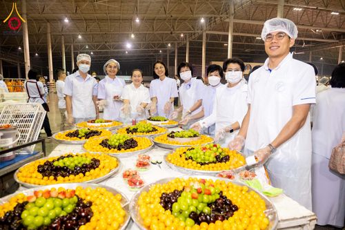 ภาพ No.306822:วันที่ 31 มกราคม พ.ศ. 2569 พิธีถวายภัตตาหารเป็นสังฆทาน แด่พระธรรมยาตรา ณ วัดพระธรรมกาย  จังหวัดปทุมธานี ในโครงการธรรมยาตรา กตัญญูบูชา มหาปูชนียาจารย์ พระมงคลเทพมุนี(สด จนฺทสโร) พระผู้ปราบมาร อนุสรณ์สถาน 7 แห่ง ปีที่ 14