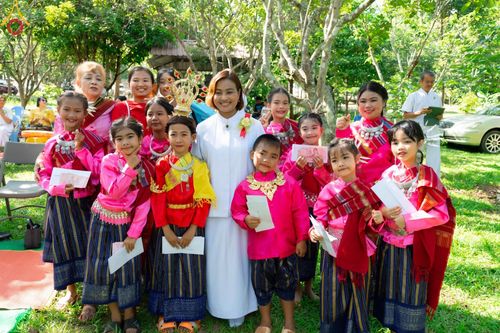 ภาพ No.142397:พิธีทอดผ้าป่า เพื่อสมทบทุนสร้างมหาวิหาร วันเสาร์ ที่ 22 มิถุนายน พ.ศ. 2567 ณ ศูนย์ปฏิบัติธรรมแก้วภูเรือ อ.ภูเรือ จ.เลย