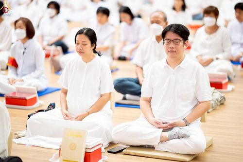 ภาพ No.228289:วันอาทิตย์ที่ 8 มิถุนายน พ.ศ. 2568 พิธีถวายทุนสนับสนุนพระไตรปิฎกฉบับธรรมชัย และอนุรักษ์คัมภีร์โบราณ ณ ห้องแก้วสารพัดนึก 2 วัดพระธรรมกาย