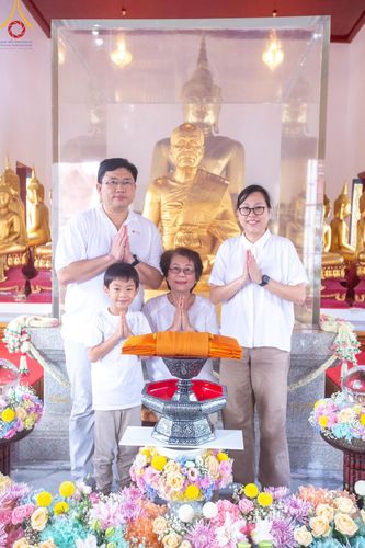 ภาพ No.162698:โครงการกฐินสามัคคีทั่วไทย 30,000 วัด บูชาธรรม 80 ปี หลวงพ่อธัมมชโย โดย คณะศิษยานุศิษย์วัดพระธรรมกาย ณ วัดโบสถ์บน จ.นนทบุรี วันที่ 19 ตุลาคม พ.ศ. 2567