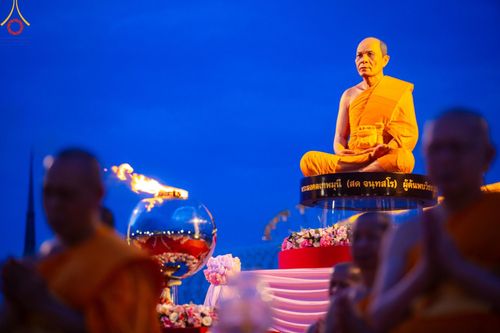 ภาพ No.160552:พิธีจุดประทีป 20,000 ดวง บูชาพระมหาธรรมกายเจดีย์ และบูชาพระมงคลเทพมุนี (สด จนฺทสโร) พระผู้ปราบมาร ณ ลานธรรม พระมหาธรรมกายเจดีย์ วัดพระธรรมกาย จ.ปทุมธานี วันที่ 10 ตุลาคม พ.ศ. 2567