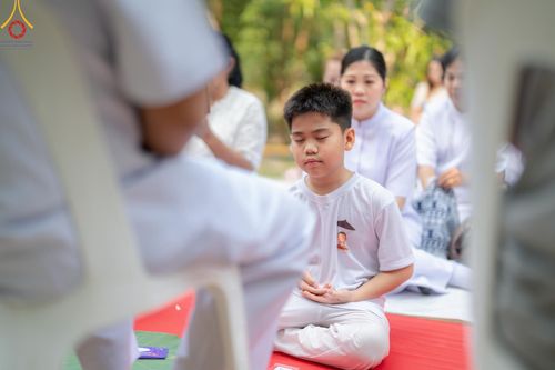 ภาพ No.135019: พิธีบรรพชาสามเณร  พิธีตักบาตรฉลองสามเณรใหม่ วันที่ 1 เมษายน พ.ศ.2567 ในโครงการบรรพชาสามเณรฟื้นฟูพระพุทธศาสนาทั่วไทย ณ ศูนย์ปฏิบัติธรรมแก้วเมืองเลย