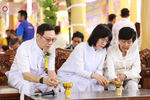 ภาพ No.173507:พิธีทอดกฐิน ณ วัดจินดาราม จ.นครปฐม ในโครงการกฐินสามัคคีทั่วไทย 30,000 วัด บูชาธรรม 80 ปี หลวงพ่อธัมมชโย โดยคณะศิษยานุศิษย์วัดพระธรรมกาย วันที่ 27 ตุลาคม พ.ศ. 2567