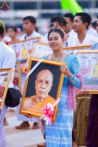 ภาพ No.100010:พิธีทอดผ้าป่า เมียนมาร์ และพิธีสวดธรรมจักร ครั้งที่ 5 ประจำปี พ.ศ. 2566 วันอาทิตย์ที่ 3 ธันวาคม พ.ศ. 2566