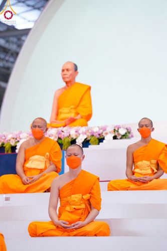 ภาพ No.99696:พิธีปฏิบัติธรรมและพิธีบูชาข้าวพระ ในวันอาทิตย์ต้นเดือนที่ 3 ธันวาคม พ.ศ. 2566 ณ สภาธรรมกายสากล วัดพระธรรมกาย จ.ปทุมธานี