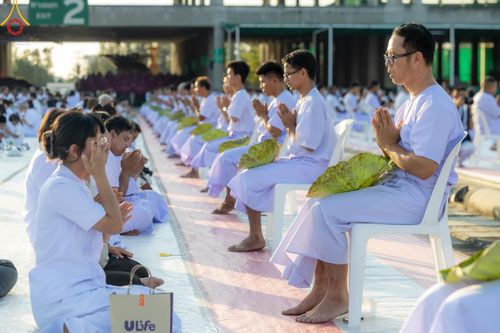 ภาพ No.179965:พิธีปลงผมนาคธรรมทายาท ในโครงการอุปสมบทหมู่ บูชาธรรมมหาปูชนียาจารย์ (ศูนย์อบรมวัดพระธรรมกาย) วันที่ 1 ธันวาคม พ.ศ. 2567 ณ ลานธรรมหารัตนวิหารคด วัดพระธรรมกาย จ.ปทุมธานี