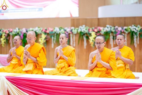 ภาพ No.212690:วันอาทิตย์ที่ 23 มีนาคม พ.ศ. 2568 พิธีร่วมบุญโครงการบรรพชาสามเณร 5,000 รูป ณ ห้องแก้วสารพัดนึก 2 วัดพระธรรมกาย