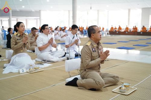 ภาพ No.201896:ผู้ว่าปทุมฯ มอบแนวทางการขับเคลื่อนพัฒนาจังหวัดฯ แก่หัวหน้าส่วนราชการ ผู้บริหารท้องถิ่น กำนัน ผู้ใหญ่บ้าน อ.คลองหลวง วันอังคารที่ 21 มกราคม พ.ศ. 2568