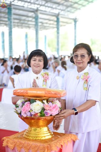 ภาพ No.249354:วันที่ 28 กันยายน พ.ศ. 2568 พิธีทอดผ้าป่าแผ่นบันมงคลมหาเศรษฐี อาคาร 80 ปี หลวงพ่อธัมมชโย ณ ศูนย์ปฏิบัติธรรมวิหารแดง ต.เจริญธรรม อ.วิหารแดง จ.สระบุรี